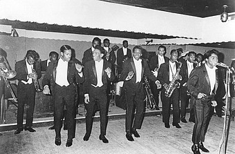 JAMES BROWN AND THE FAMOUS FLAMES